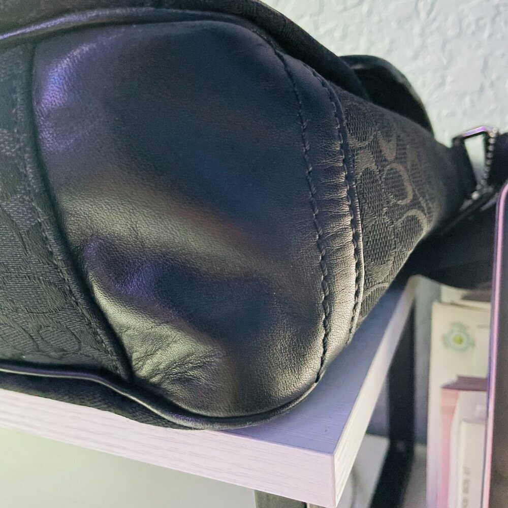 COACH Black Signature Messenger Crossbody Work Travel Bag - Picture 11 of 13